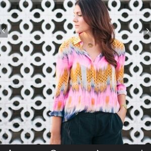 Leifsdottir Anthropologie 100% Silk Ikat Print Button Down Blouse Size 4